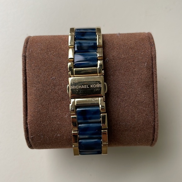 MICHAEL KORS watch - Picture 2 of 3